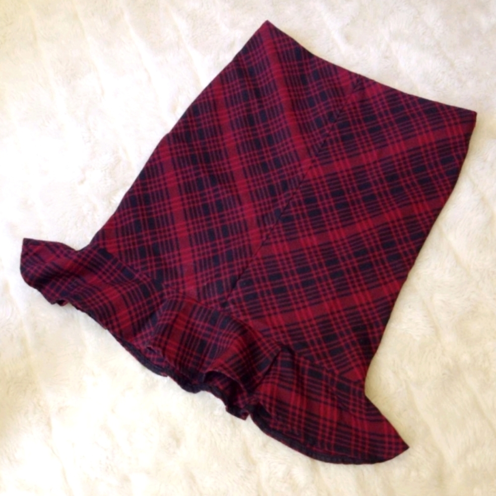 le Chateau - Small - Black and Red Pencil Skirt